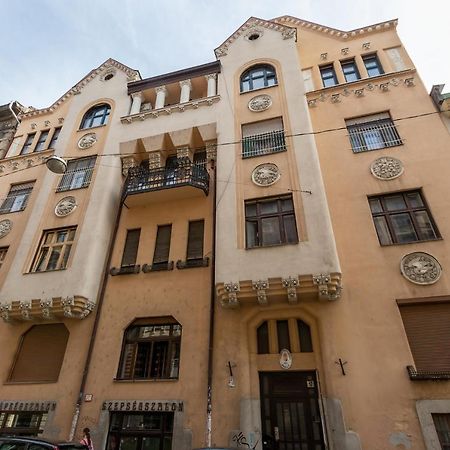 D.Five Aradi B Apartment Budapeşte Dış mekan fotoğraf